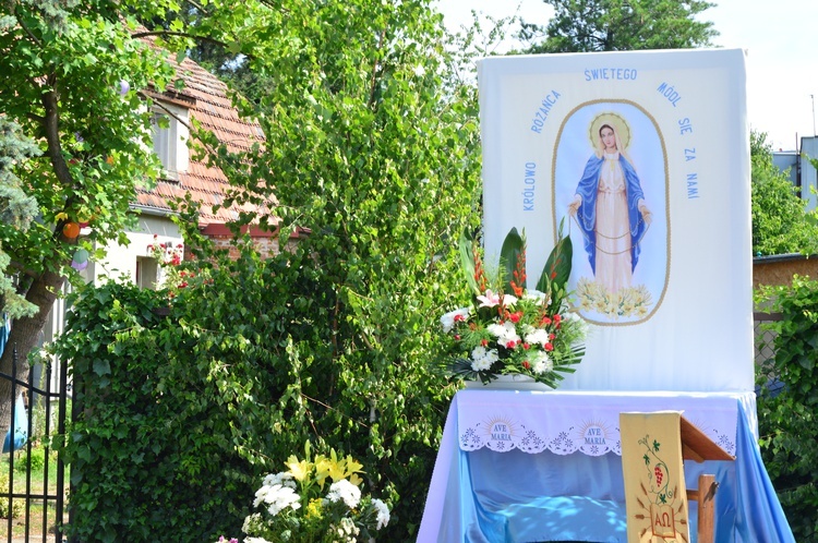 Procesja Bożego Ciała w parafii pw. NMP Bolesnej we Wrocławiu-Różance