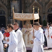 Procesja euchartystyczna wyruszyła spod świdnickiej katedry.