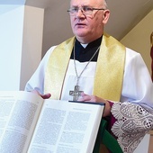 Abp Józef Górzyński życzył, by księża w nowych wyzwaniach ożywili zapał duszpasterski.