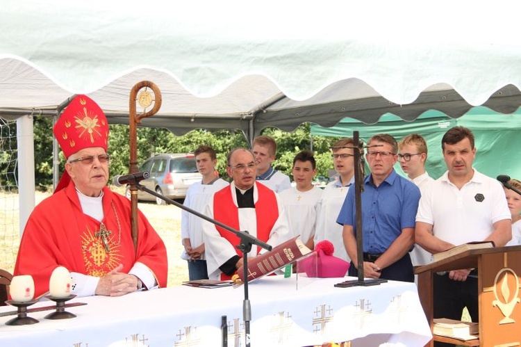 Mieszkańcy Lutola Suchego proszą o wsparcie w odbudowie kościoła