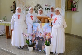 O nowej świętej opowiadają siostry kamilianki