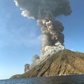 Erupcja wulkanu we Włoszech, nie żyje turysta