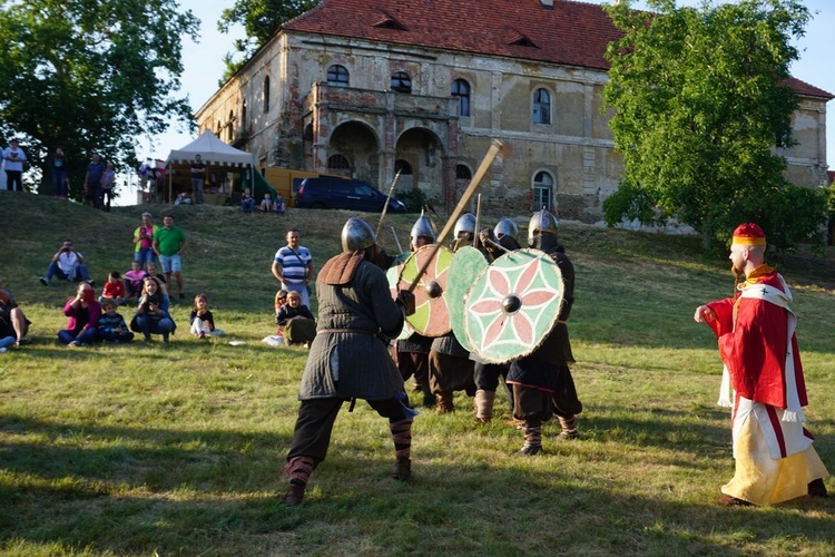 Jarmark średniowieczny w Wierzbnej