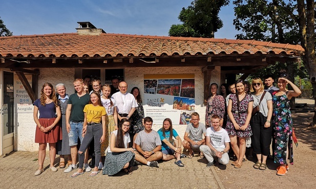 Bp Jacek Kiciński w Taizé: Bóg jest gościnny, naśladujmy Go