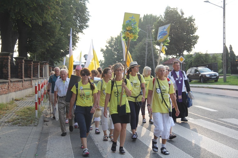 W tym roku pątnicy wędrować będą pod hasłem: "Bóg jest Miłością".