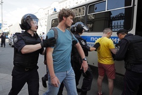 Rosja: Policja zatrzymała co najmniej 520 osób podczas i przed protestem opozycji