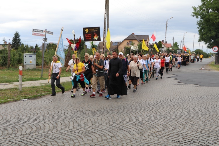 Kaszubska Pielgrzymka uczciła bohaterów powstania warszawskiego