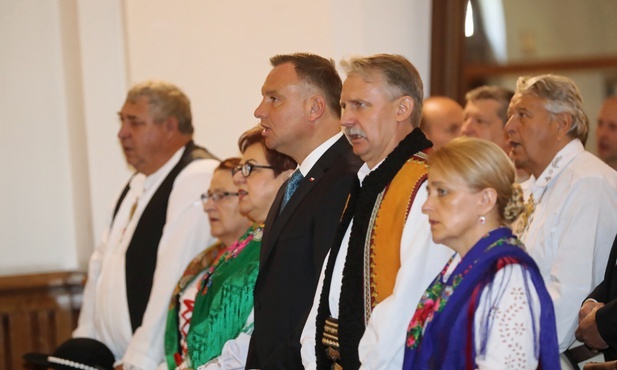 Arcybiskup Marek Jędraszewski i prezydent Andrzej Duda na obchodach 100-lecia Związku Podhalan