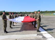 Ćwiczenia żołnierzy na lotnisku Katowice-Muchowiec