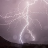 RCB ostrzega przed burzami z gradem w czterech województwach