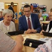 Ruda Śląska. Premier Mateusz Morawiecki odwiedził Dzienny Dom Pomocy Społecznej "Senior - Wigor"