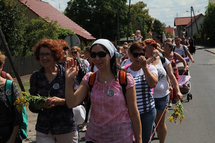 15 sierpnia w Ligocie Książęcej z pielgrzymami z Namysłowa i okolic