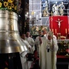 Abp Marek Jędraszewski poświęcił dzwon "Józef z Nazaretu"
