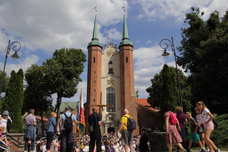 Pielgrzymka trzeźwości z Oliwy do sanktuarium w Matemblewie