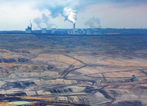 Niemcy – państwo uchodzące za „zielone” – nie potrafią poradzić sobie z odejściem od dewastującego środowisko węgla brunatnego.