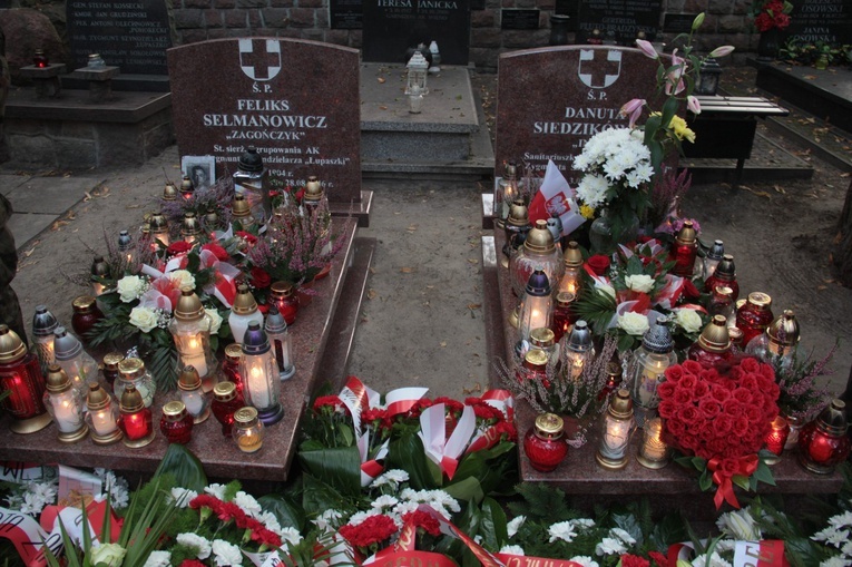 Obchody 73. rocznicy śmierci Danuty Siedzikówny "Inki" oraz Feliksa Selmanowicza "Zagończyka"