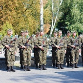 ▲	W Żyrardowie asystę honorową pełnił 37 Sochaczewski Dywizjon Rakietowy Obrony Powietrznej.