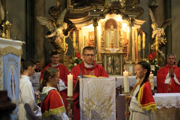 Wprowadzenie relikwii św. Walentego w Łączniku
