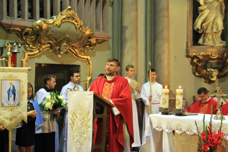 Wprowadzenie relikwii św. Walentego w Łączniku