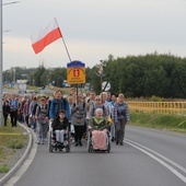 Z Gdyni do Swarzewa pielgrzymowało prawie tysiąc pątników.