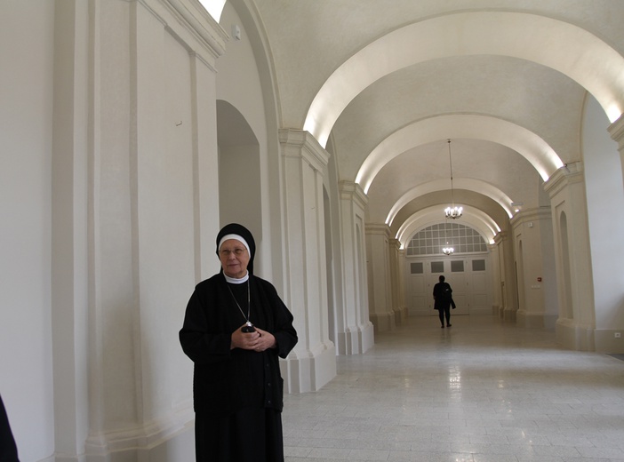 W odnowionym klasztorze