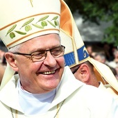 Bp Edward Dajczak podczas pielgrzymki diecezjalnej.