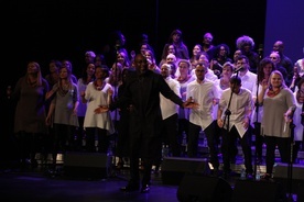 Colin Williams razem z chórami GOS.PL oraz The Celebration Choir.