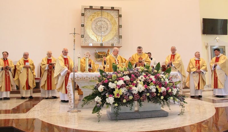 Konsekracja kościoła Świętej Rodziny w Lublinie