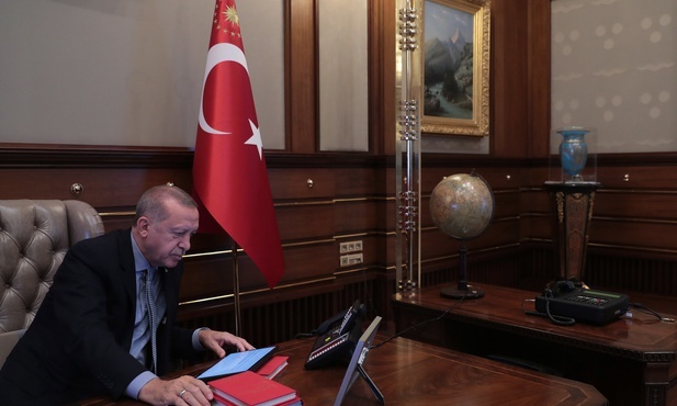 Erdogan: Rozpoczęła się operacja w północno-wschodniej Syrii