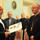 Abp Stanisław Budzik odebrał międzynarodową nagrodę literacką.