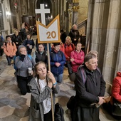 Pątnicy ruszyli do grobu św. Jadwigi