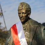 Odsłonięcie pomnika ks. Gurgacza w Łabowej