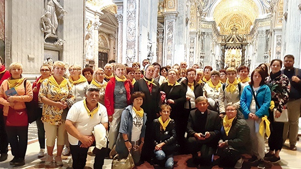 ▲	Od 5 do 11 października trwała Diecezjalna pielgrzymka Kobiet do Włoch, w której uczestniczyło prawie  50 osób.