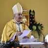 Abp Salvatore Pennacchio w czasie głoszenia homilii w kościele pallotynów.