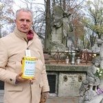 Kwesta na cmentarzu w Radomiu