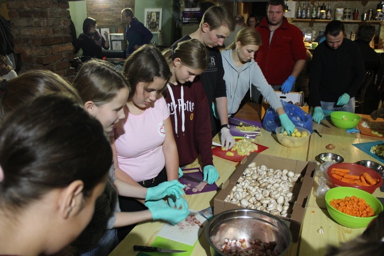 Katowice. Wolontariusze Zupy w Kato zbierają na nową kuchnię
