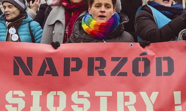 Polskie feministki często organizują uliczne protesty.