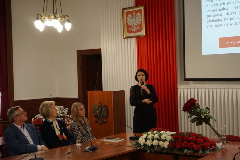 Alicja Przepiórska prezentowała projekt podczas spotkania w strzegomskim magistracie.