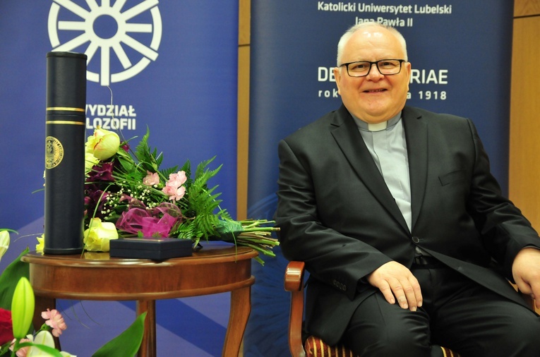 Ks. prof. Stanisław Janeczek odznaczony medalem "Za zasługi dla KUL"