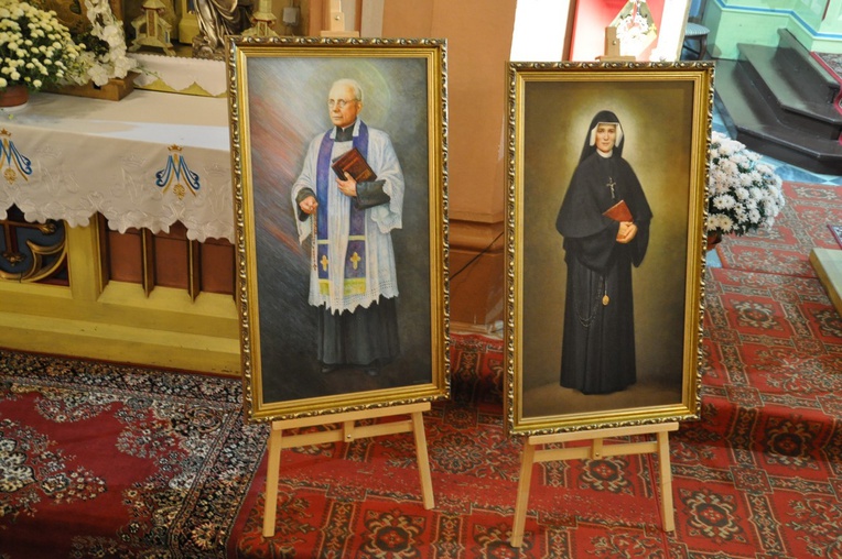 Obrazy ks. Michała Sopoćki i s. Faustyny Kowalskiej zagościły w parafii.