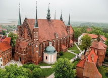 ◄	Wzgórze Katedralne wpisano na listę wyjątkowych zabytków w 1994 roku.