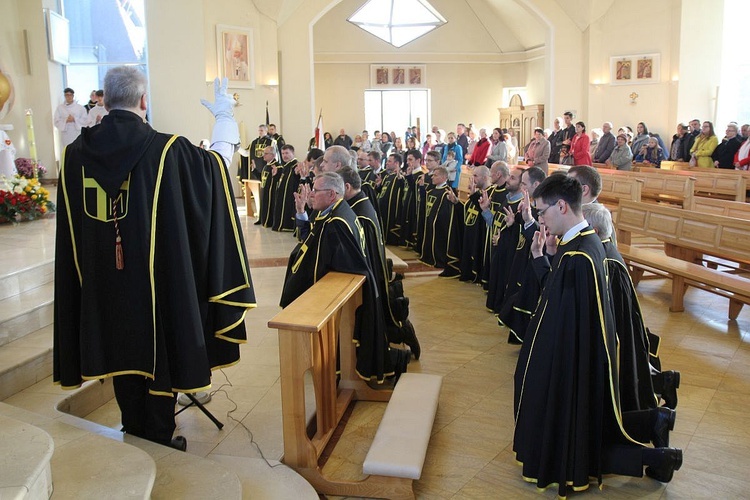 Rycerskie ślubowanie w kościele pallotynów w Bielsku-Białej.