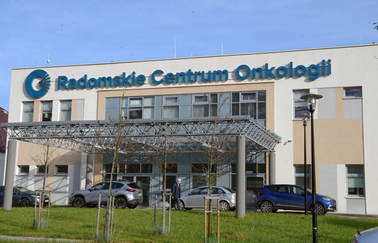 Centrum znajduje się w Radomiu przy ul. Uniwersyteckiej 6 (os. Wacyn).