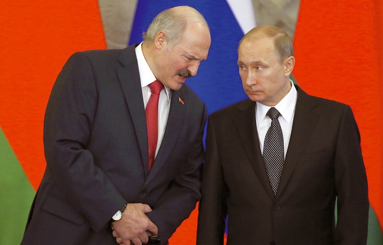 Rozmowy Łukaszenki z Putinem nigdy nie należały do łatwych, gdyż obaj chcieli w nich osiągnąć odmienne cele. Na zdjęciu spotkanie w Moskwie w marcu 2015 r.