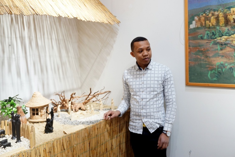 Malgasze na wystawie afrykańskich szopek 