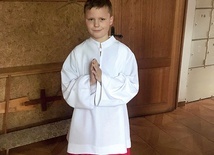 ▲	Chłopak od maja jest ministrantem w parafii św. Jadwigi w Tychach.
