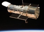 Teleskop Hubble'a poluje na małe planetoidy