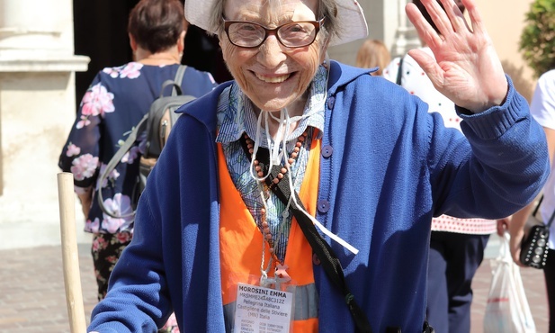 Zmarła 96-letnia Włoszka, która rok temu przeszła pieszo tysiąc kilometrów w pielgrzymce na Jasną Górę 