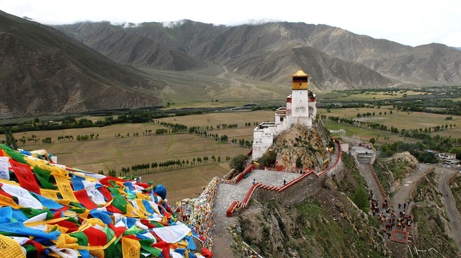 Jeden z buddyjskich klasztorów  w Tybecie
