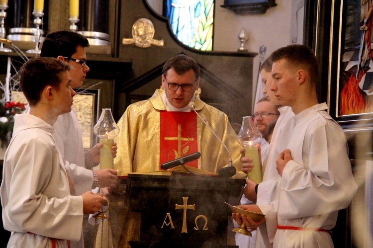 Borzęcin Dolny. Poświęcenie figury Matki Bożej Fatimskiej